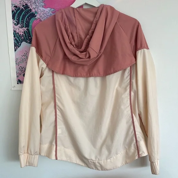 Nude Nike Windbreaker - Picture 4 of 4